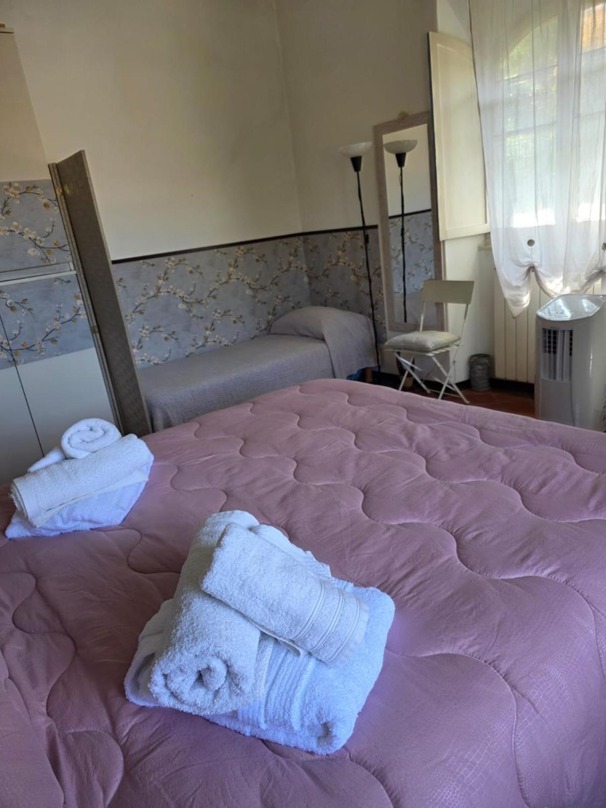 임페리아 The Shell - New Interior Look But Same Old Charme 200Mt From The Sea With Garden And Parking Nearby 아파트 외부 사진